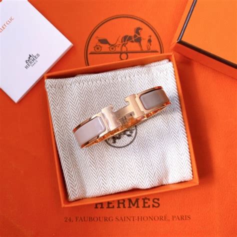 hermes clic clac prezzo|hermes clic clac pm size.